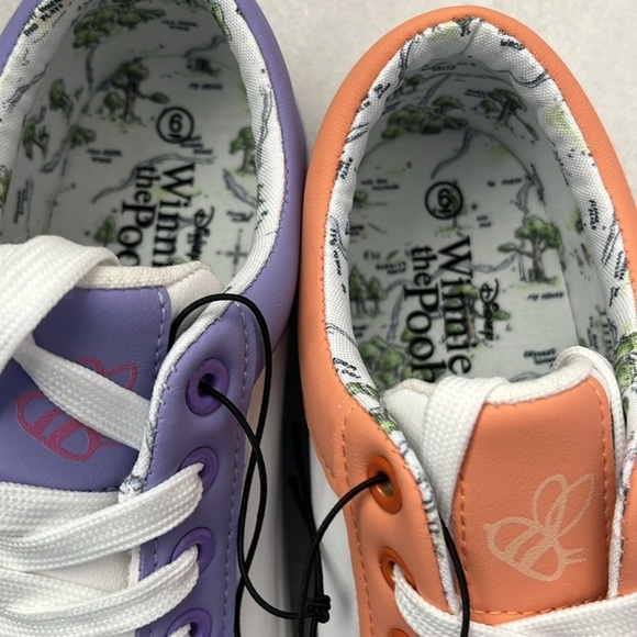 🆕 Disney Women's Winnie the Pooh and Eeyore Low-Top Court Sneakers Size 6 - Picture 8 of 9
